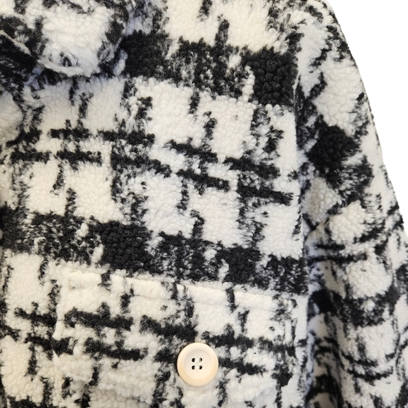 Vici Constance Teddy Crop Jacket Black Ivory NEW Button Front Lined - Picture 4 of 7